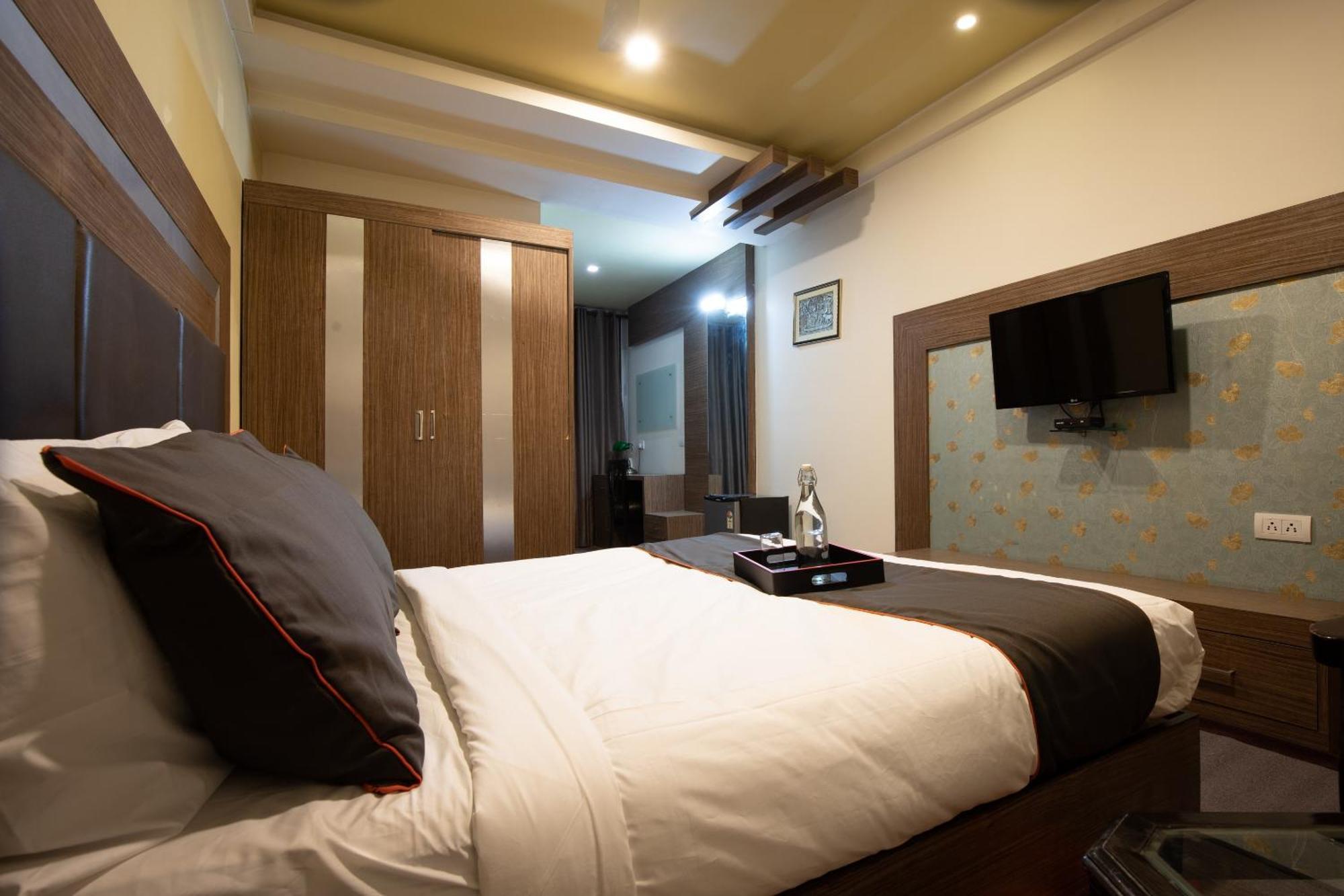 Super Collection O Golden Avenue Hotel Thiruvananthapuram Bagian luar foto