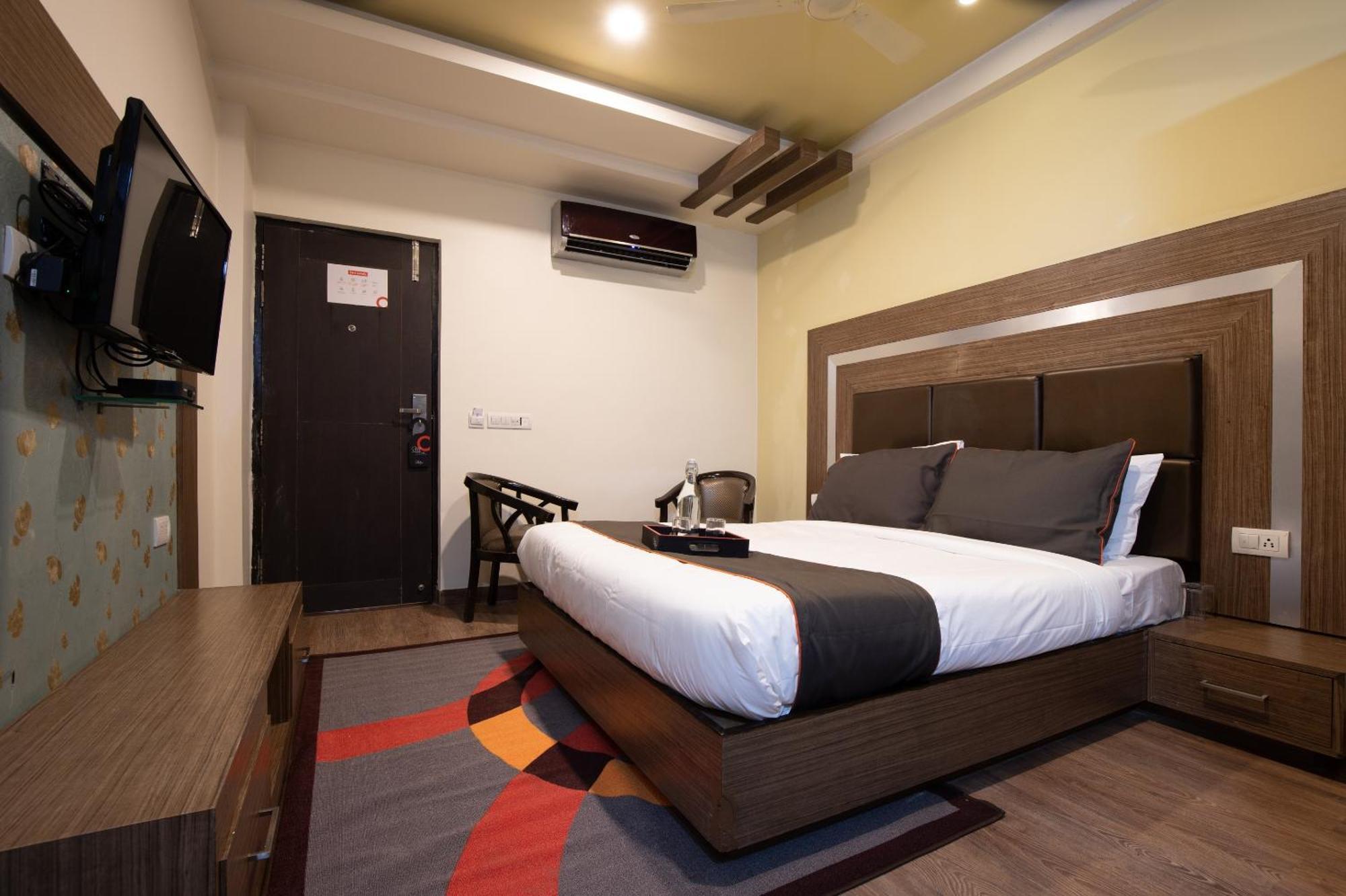 Super Collection O Golden Avenue Hotel Thiruvananthapuram Bagian luar foto